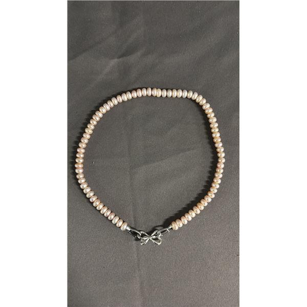 *NEW* FRESHWATER PEARL BUTTERFLY BOW NECLACE