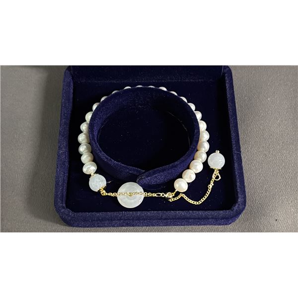*NEW* WHITE STONE BEADED ADJUSTABLE BRACELET