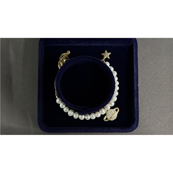 *NEW* FRESHWATER PEARL SLIDE CLOSURE BRACELET WITH SATURN CHARM