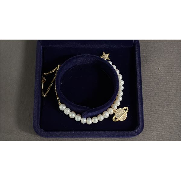*NEW* FRESHWATER PEARL SLIDE CLOSURE BRACELET WITH SATURN CHARM