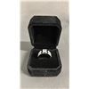 Image 2 : *NEW* PLATINUM PLATED 1CT SIMULATED DIAMOND (CZ) MAN'S RING: RESIZEABLE