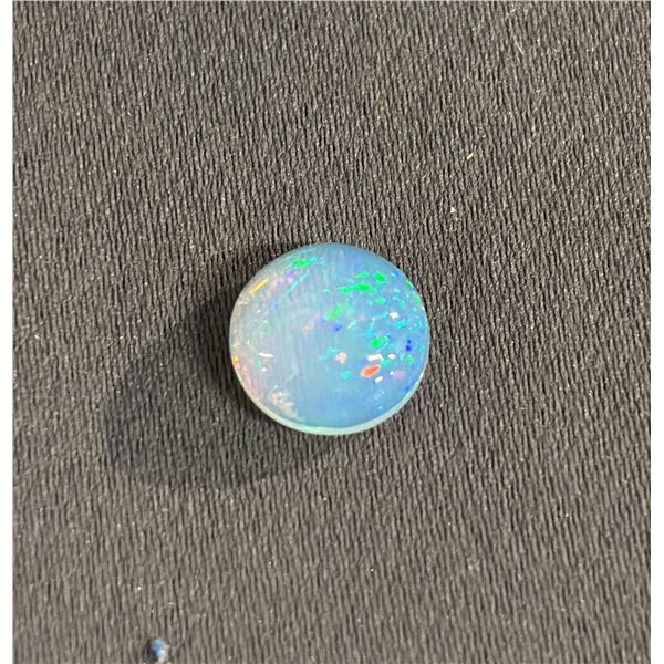 2.3CT WHITE ROUND CABOCHON CUT NATURAL FIRE OPAL: 10 X 10 MM