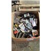 Image 2 : BOX OF ASSORTED CASSETTE TAPES