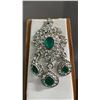 Image 4 : CRYSTAL FASHION NECKLACE SET WITH DISPLAY