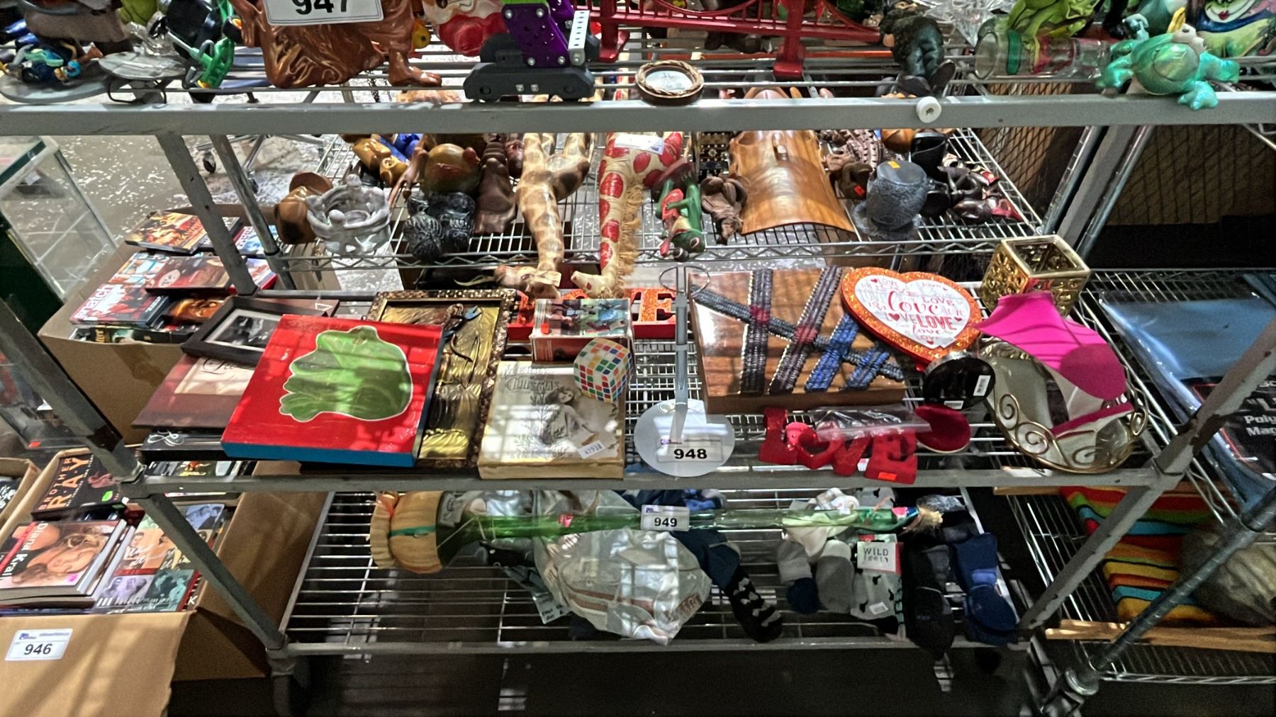 Assorted Display Items SHELF LOT OF ASSORTED ITEMS INCLUDING WALL ART, JEWELLERY DISPLAY AND ...