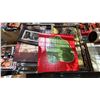 Image 2 : SHELF LOT OF ASSORTED ITEMS INCLUDING WALL ART, JEWELLERY DISPLAY AND MORE