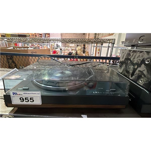 FISHERS SEMI-AUTOMATIC TURNTABLE