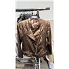 Image 2 : LOT OF 2 CLOTHING RACKS AND ASSORTED CLOTHINGS INCLUDINGS NORTH FACE JACKET, CARGOS AND MORE