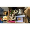 Image 5 : PALLET OF ASSORTED ITEMS INCLUDING WOODEN RECK, CD'S, BOARD GAMES AND MORE