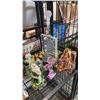 Image 2 : SHELF OF ASSORTED ITEMS INCLUDING DECORATIVE STATUES, FIGURES AND MORE