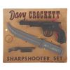 Image 1 : A Davy Crockett Sharpshooter Set with Pin.