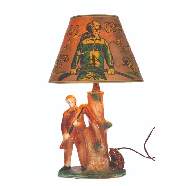 A Davy Crockett Figural Lamp with Shade.