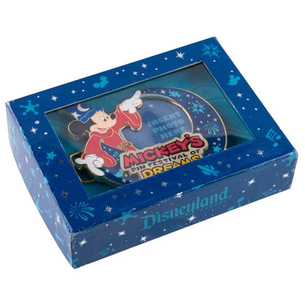 A Mickey's Pin Festival of Dreams Photo Frame Pin.