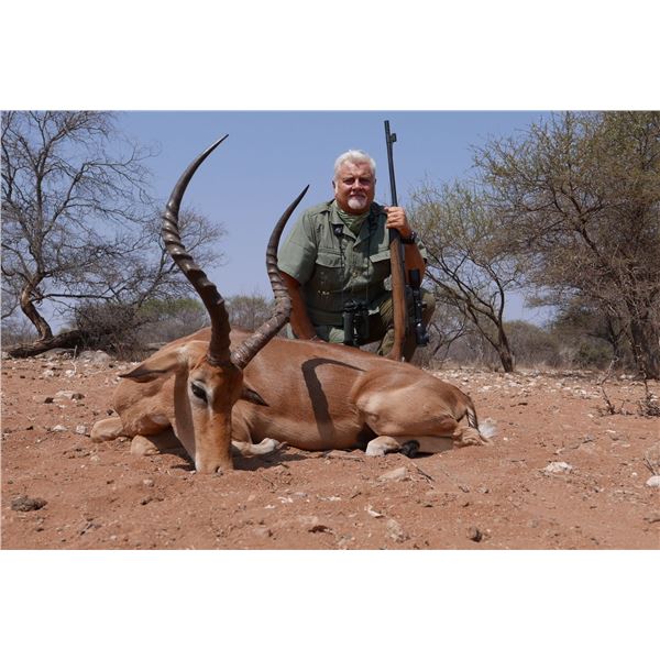 Hunters Creek Safari's - 5 Days 2 Hunters 20 Impala