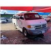 Image 2 : 2001 DODGE RAM WAGON