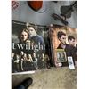 Image 2 : Twilight TV Disc Set, Board Game, Book