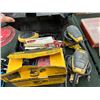 Image 3 : Dewalt Electric Orbital Sanders 4, Disc w/Bag, Duct Tape