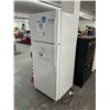 Image 2 : Whirlpool White Ref/Freezer