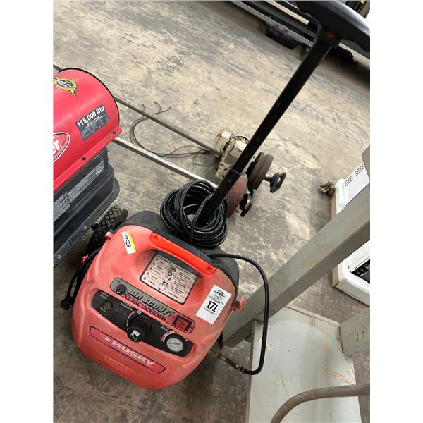 Husky Air Scout  1.5  Gal.  135  PSI  Portable Air Compressor