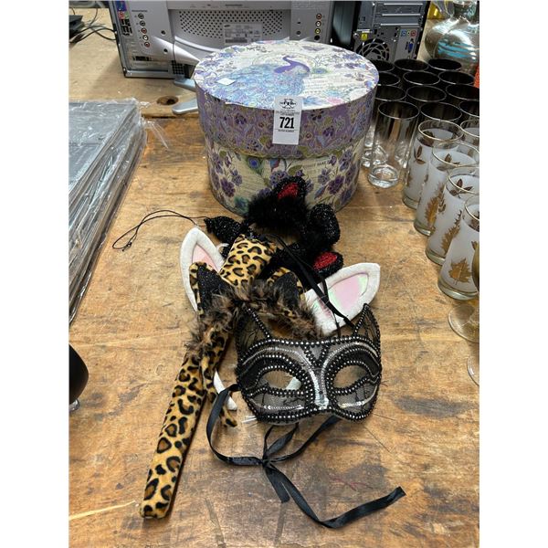 Costume/Masks/Ornate Hat Box