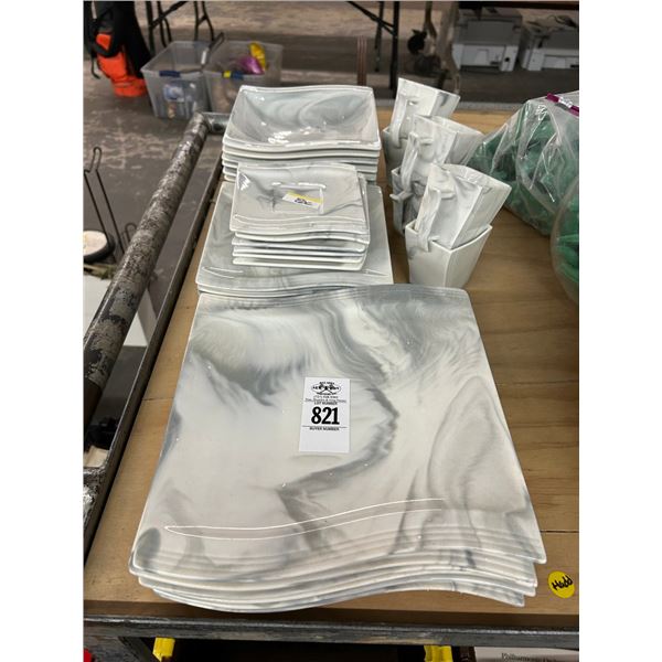 Mala Casa Contemporary Dishes, Mugs