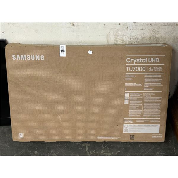 Samsung  43"  LED TV in Box