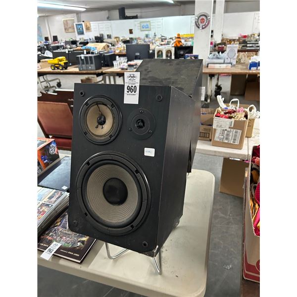 Speakers w/Stand - Pair