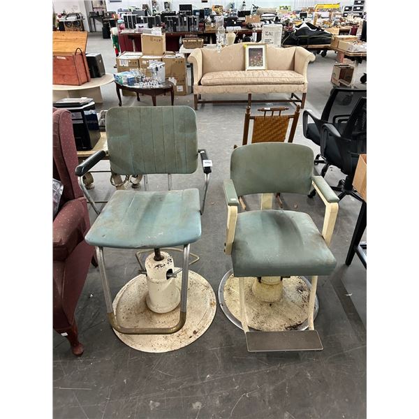 Hydraulic Adjustable Height Barber Chairs - 2