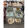 Image 1 : Hydraulic Adjustable Height Barber Chairs - 2