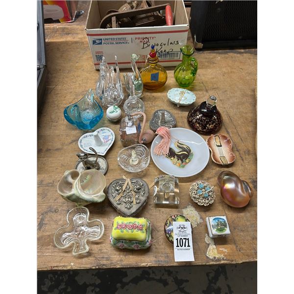 Art Glass Dish, What Not Boxes, Aeresol, Décor, Vintage Implements