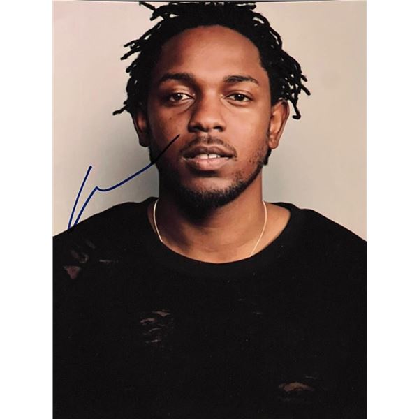 Rap Superstar Kendrick Lamar Signed Phot0