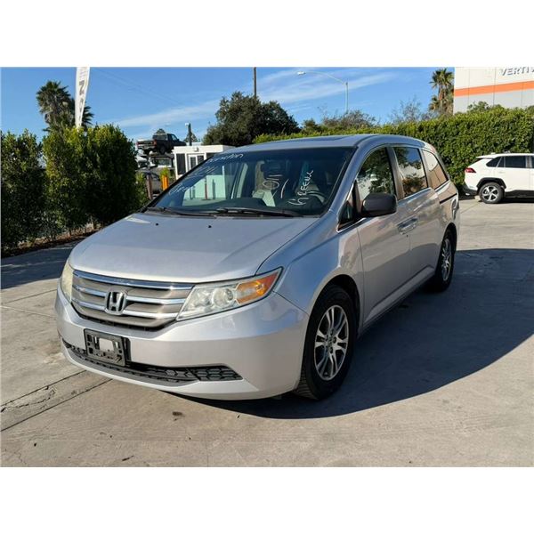 HOND ODYSSEY 2011 O/S TITLE 2 DAYS