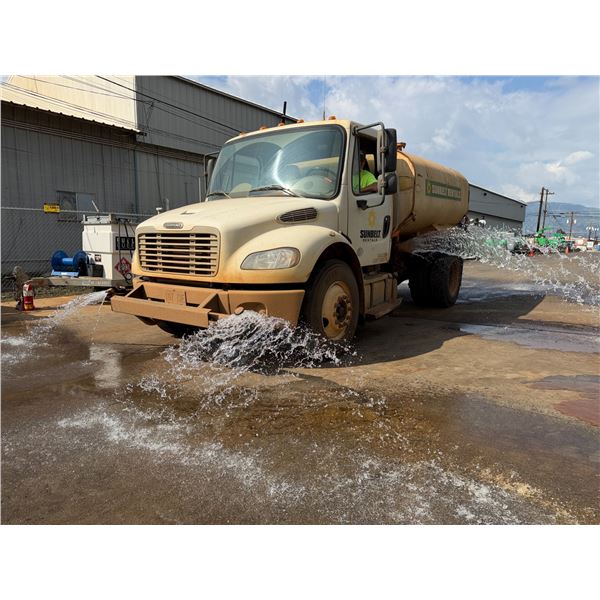 (1030376) 2018 Freightliner M2 2000-Gallon Water Truck (Runs & Sprays - See Video)