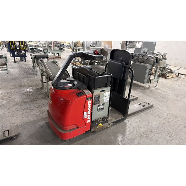 RAYMOND KOVA ELECTRIC MODEL 8510 CENTER RIDER PALLET TRUCK