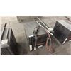 Image 10 : RAYMOND KOVA ELECTRIC MODEL 8510 CENTER RIDER PALLET TRUCK