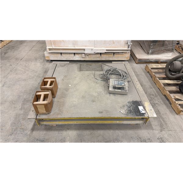 MANTLE MODEL GSE 550 DIGITAL PLATFORM WEIGH SCALE - APPROX. 5FT X 5FT PLATFORM