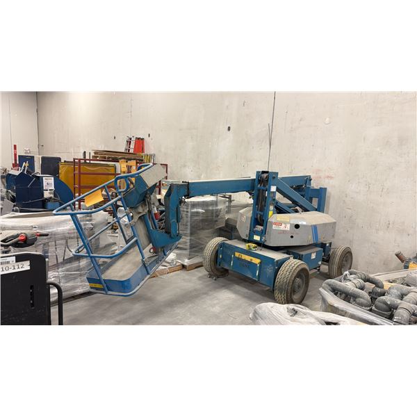 GENIE Z-30/20HD PLATFORM LIFT - MAX LOAD CAPACITY 500 LBS **NEEDS NEW BATTERY**