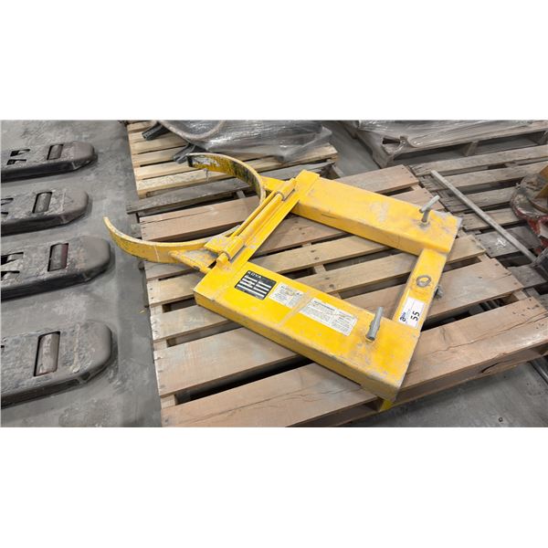 KLETON 1000 LBS. CAPACITY DRUM GRABBER FORKLIFT ATTACHMENT (YELLOW)