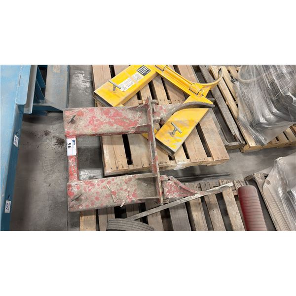 DRUM GRABBER FORKLIFT ATTACHMENT (RED)