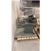 Image 2 : KING INDUSTRIAL 5" X 6" DUAL SWIVEL METAL CUTTING BANDSAW
