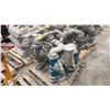 Image 2 : PALLET OF 4 INDUSTRIAL PUMPS