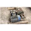 Image 3 : 2 INDUSTRIAL ELECTRIC MOTORS AND 1 PUMP HOUSING