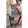 Image 6 : RAYMOND KOVA ELECTRIC MODEL 8510 CENTER RIDER PALLET TRUCK