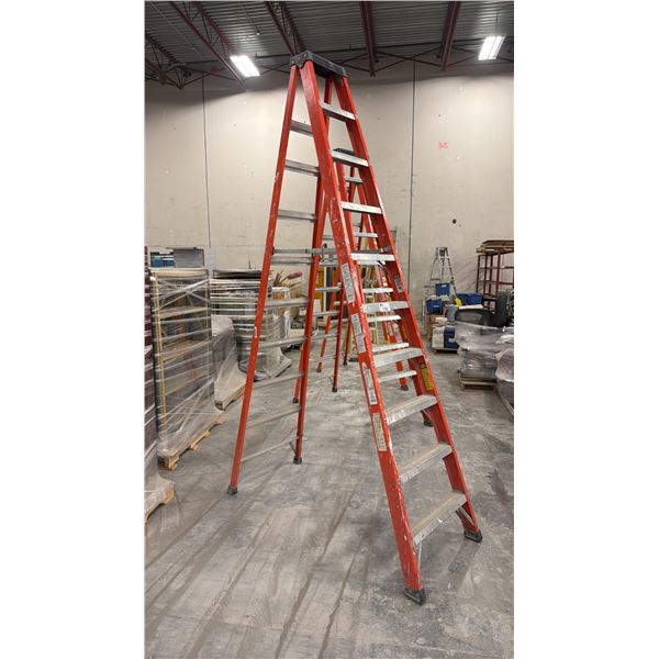 10FT ALLRIGHT LADDER CO. 300 LBS. CAPACITY FIBERGLASS AND ALUMINIUM STEP LADDER