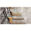 Image 2 : 5500 LBS. CAPACITY PALLET JACK (YELLOW)
