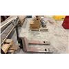 Image 4 : GROUP OF 3 PALLET JACKS *REPAIRS NEEDED*