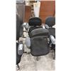 Image 3 : GROUP OF 6 BLACK OFFICE CHAIRS