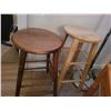 Image 5 : Stools and Table C
