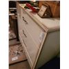 Image 4 : Vintage Chest of Drawers C