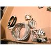 Image 5 : Costume Jewelry A
